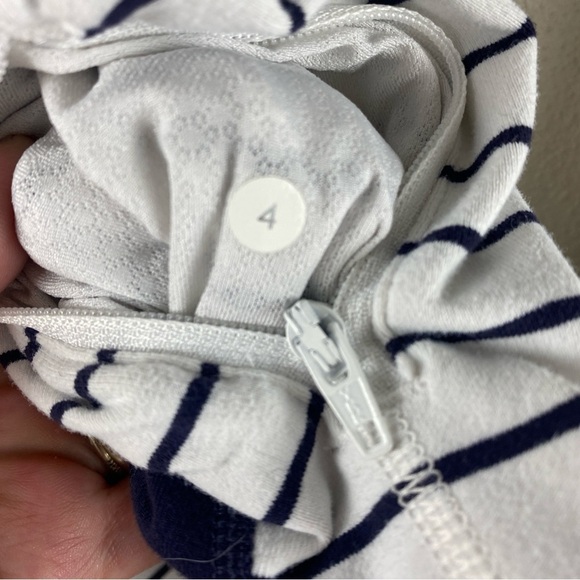 Lululemon In Stride Jacket 4 Navy Striped - Picture 11 of 12